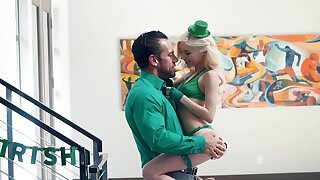 Irish blonde suits stepdad by riding his dick